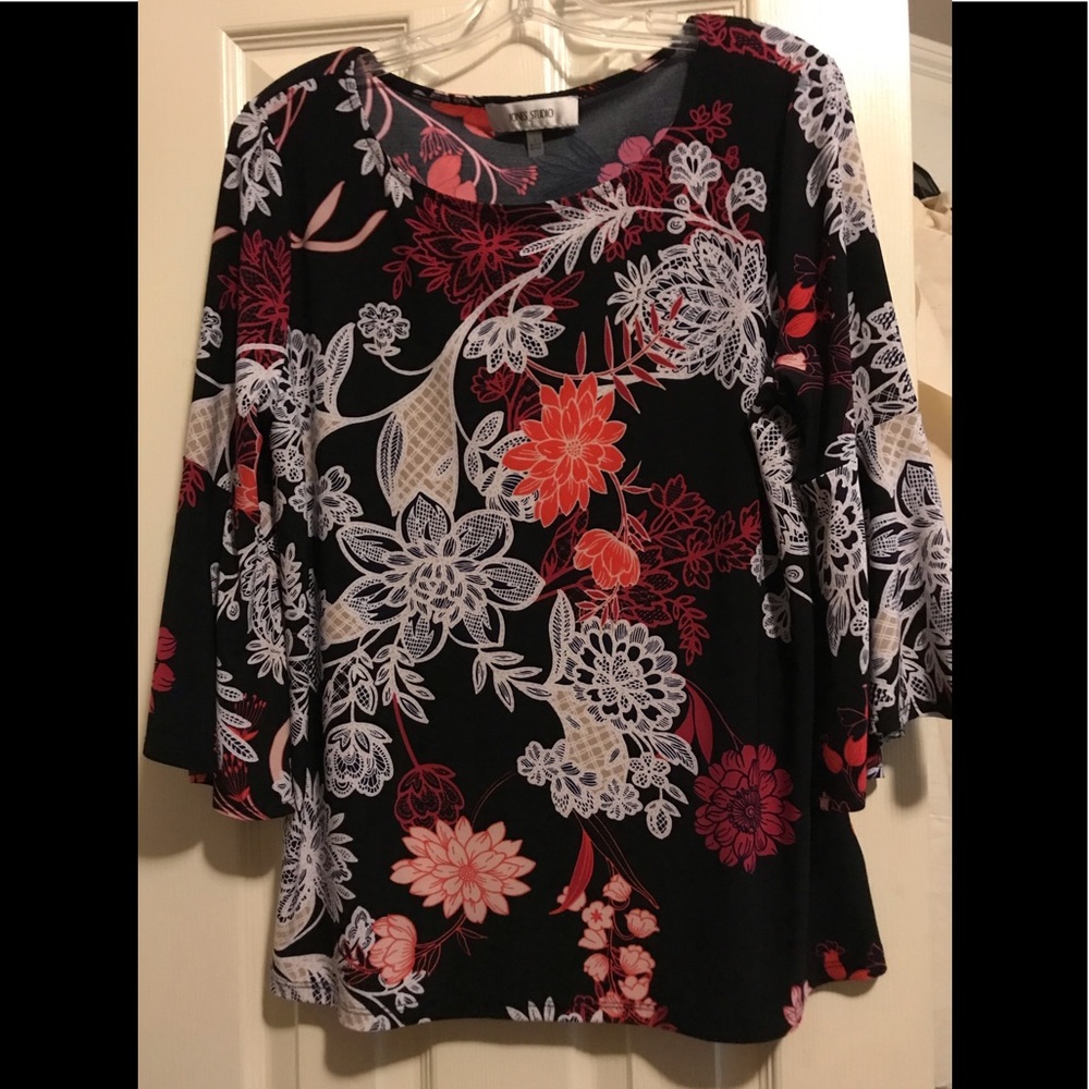 Jones Studio 3/4 dressy top. Size L. Like new.